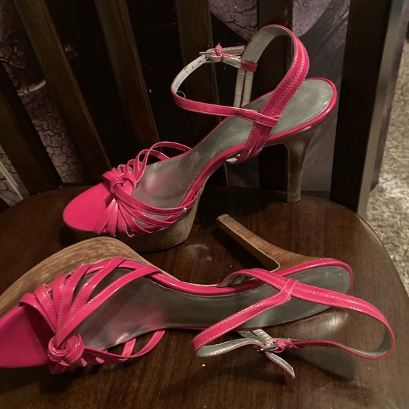 Heels - Picture 3 of 3